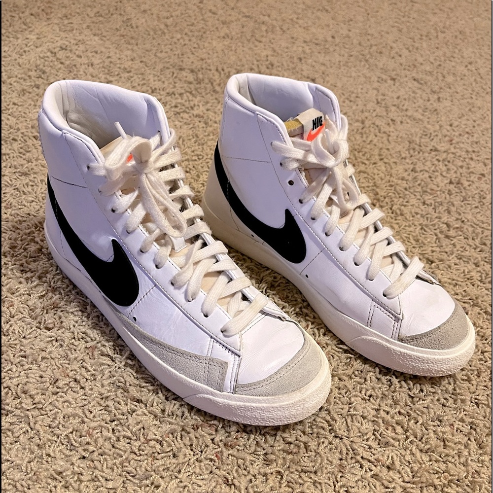 Nike Blazer Mid 77s